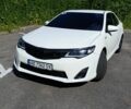 Белый Тойота Камри, объемом двигателя 2.5 л и пробегом 347 тыс. км за 13500 $, фото 1 на Automoto.ua