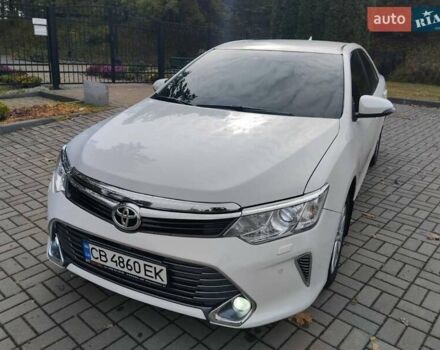 Белый Тойота Камри, объемом двигателя 2.49 л и пробегом 175 тыс. км за 13800 $, фото 1 на Automoto.ua