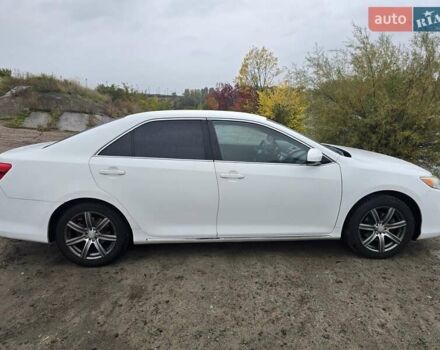 Белый Тойота Камри, объемом двигателя 2.5 л и пробегом 242 тыс. км за 10700 $, фото 6 на Automoto.ua