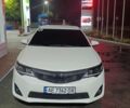 Белый Тойота Камри, объемом двигателя 2.5 л и пробегом 400 тыс. км за 12500 $, фото 1 на Automoto.ua