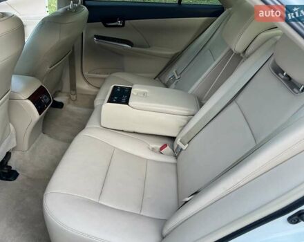 Белый Тойота Камри, объемом двигателя 2.49 л и пробегом 180 тыс. км за 15500 $, фото 16 на Automoto.ua