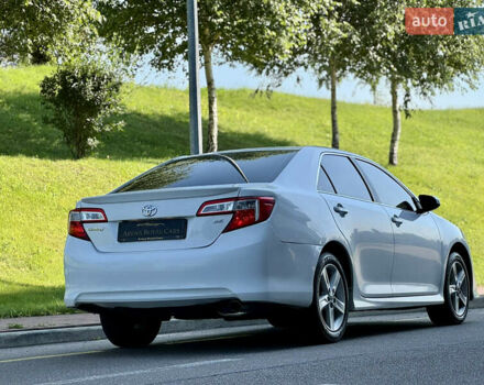 Білий Тойота Камрі, об'ємом двигуна 2.5 л та пробігом 247 тис. км за 10650 $, фото 11 на Automoto.ua