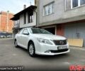 Белый Тойота Камри, объемом двигателя 2.5 л и пробегом 175 тыс. км за 11000 $, фото 1 на Automoto.ua