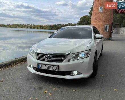 Белый Тойота Камри, объемом двигателя 2.5 л и пробегом 250 тыс. км за 13990 $, фото 5 на Automoto.ua