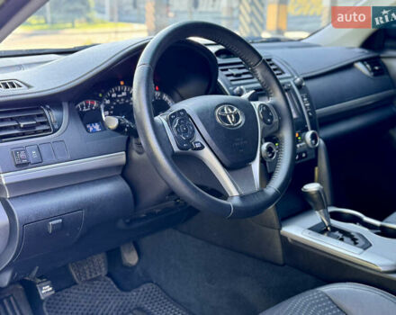 Білий Тойота Камрі, об'ємом двигуна 2.5 л та пробігом 247 тис. км за 10650 $, фото 22 на Automoto.ua