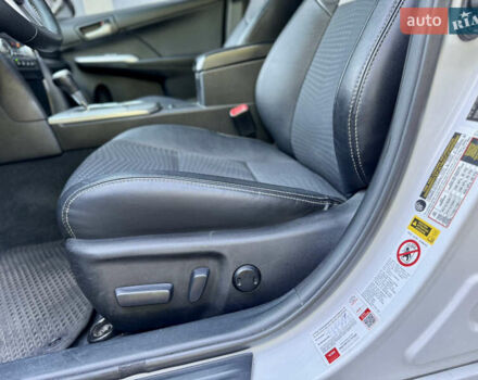 Білий Тойота Камрі, об'ємом двигуна 2.5 л та пробігом 247 тис. км за 10650 $, фото 25 на Automoto.ua