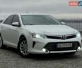 Белый Тойота Камри, объемом двигателя 2.49 л и пробегом 171 тыс. км за 15300 $, фото 1 на Automoto.ua