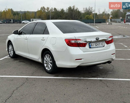 Білий Тойота Камрі, об'ємом двигуна 2.49 л та пробігом 250 тис. км за 13000 $, фото 5 на Automoto.ua