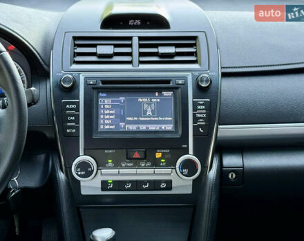 Білий Тойота Камрі, об'ємом двигуна 2.5 л та пробігом 247 тис. км за 10650 $, фото 31 на Automoto.ua