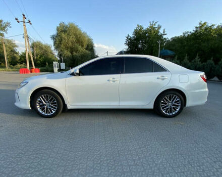 Тойота Камри 2014 в Полтаве на Automoto.ua Белый Тойота Камри, объемом двигателя 2.49 л и пробегом 203 тыс. км за 15800 $, фото 6 на Automoto.ua