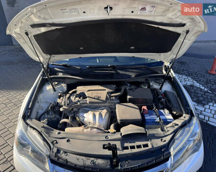 Тойота Камри 2014 в Одессе на Automoto.ua Белый Тойота Камри, объемом двигателя 2.49 л и пробегом 116 тыс. км за 14500 $, фото 12 на Automoto.ua