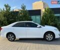 Белый Тойота Камри, объемом двигателя 2.49 л и пробегом 190 тыс. км за 9700 $, фото 1 на Automoto.ua