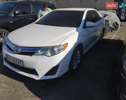 Белый Тойота Камри, объемом двигателя 2.49 л и пробегом 295 тыс. км за 12000 $, фото 14 на Automoto.ua