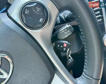 Білий Тойота Камрі, об'ємом двигуна 2.5 л та пробігом 247 тис. км за 10650 $, фото 37 на Automoto.ua