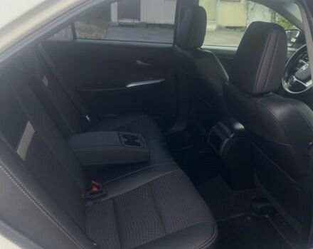 Білий Тойота Камрі, об'ємом двигуна 2.5 л та пробігом 172 тис. км за 10000 $, фото 1 на Automoto.ua