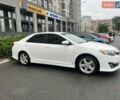 Білий Тойота Камрі, об'ємом двигуна 2.49 л та пробігом 220 тис. км за 11500 $, фото 3 на Automoto.ua