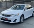 Белый Тойота Камри, объемом двигателя 2.5 л и пробегом 200 тыс. км за 11690 $, фото 1 на Automoto.ua
