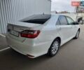 Белый Тойота Камри, объемом двигателя 2.49 л и пробегом 170 тыс. км за 14699 $, фото 1 на Automoto.ua