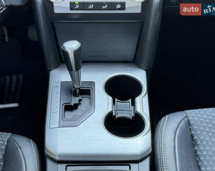 Білий Тойота Камрі, об'ємом двигуна 2.5 л та пробігом 247 тис. км за 10650 $, фото 32 на Automoto.ua