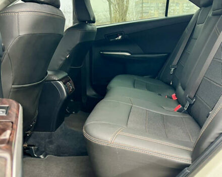 Белый Тойота Камри, объемом двигателя 2.49 л и пробегом 230 тыс. км за 14800 $, фото 26 на Automoto.ua