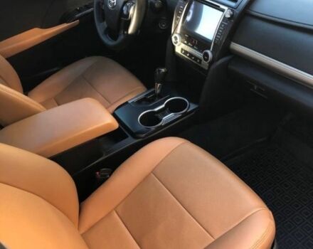 Белый Тойота Камри, объемом двигателя 2.5 л и пробегом 140 тыс. км за 11700 $, фото 4 на Automoto.ua