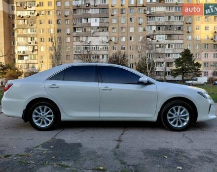 Белый Тойота Камри, объемом двигателя 2.5 л и пробегом 137 тыс. км за 16800 $, фото 6 на Automoto.ua