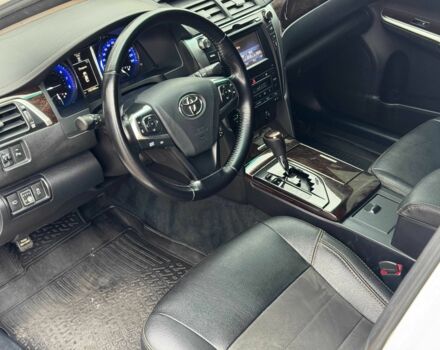 Белый Тойота Камри, объемом двигателя 2.5 л и пробегом 190 тыс. км за 13800 $, фото 11 на Automoto.ua