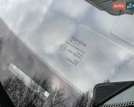 Белый Тойота Камри, объемом двигателя 2.49 л и пробегом 172 тыс. км за 17900 $, фото 13 на Automoto.ua