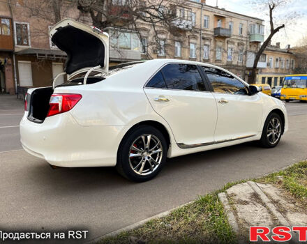 Белый Тойота Камри, объемом двигателя 2.5 л и пробегом 160 тыс. км за 8700 $, фото 10 на Automoto.ua