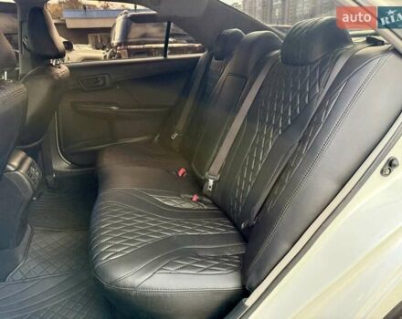 Тойота Камри 2015 в Харькове на Automoto.ua Белый Тойота Камри, объемом двигателя 2.49 л и пробегом 116 тыс. км за 10500 $, фото 8 на Automoto.ua