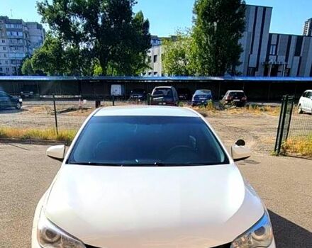 Белый Тойота Камри, объемом двигателя 2.5 л и пробегом 220 тыс. км за 13000 $, фото 4 на Automoto.ua