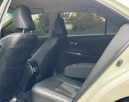 Белый Тойота Камри, объемом двигателя 2.5 л и пробегом 190 тыс. км за 13800 $, фото 13 на Automoto.ua