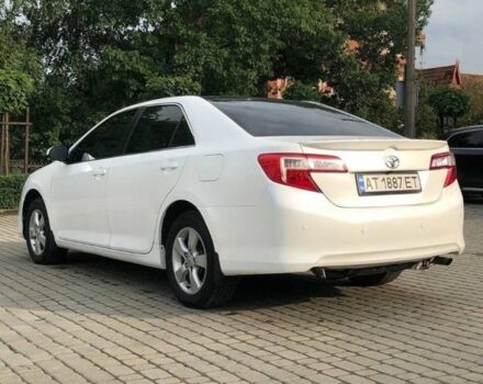 Белый Тойота Камри, объемом двигателя 2.5 л и пробегом 140 тыс. км за 11700 $, фото 2 на Automoto.ua
