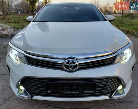 Белый Тойота Камри, объемом двигателя 2.5 л и пробегом 137 тыс. км за 16800 $, фото 3 на Automoto.ua