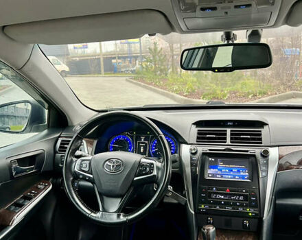 Белый Тойота Камри, объемом двигателя 2.49 л и пробегом 230 тыс. км за 14800 $, фото 18 на Automoto.ua