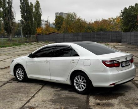 Белый Тойота Камри, объемом двигателя 2.5 л и пробегом 190 тыс. км за 13800 $, фото 3 на Automoto.ua