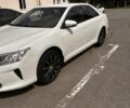 Білий Тойота Камрі, об'ємом двигуна 2.5 л та пробігом 102 тис. км за 15000 $, фото 1 на Automoto.ua