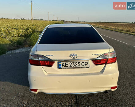 Белый Тойота Камри, объемом двигателя 2.49 л и пробегом 186 тыс. км за 17000 $, фото 14 на Automoto.ua