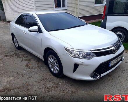 Белый Тойота Камри, объемом двигателя 1.6 л и пробегом 247 тыс. км за 15500 $, фото 1 на Automoto.ua