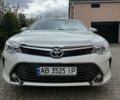 Белый Тойота Камри, объемом двигателя 2.49 л и пробегом 265 тыс. км за 15000 $, фото 1 на Automoto.ua