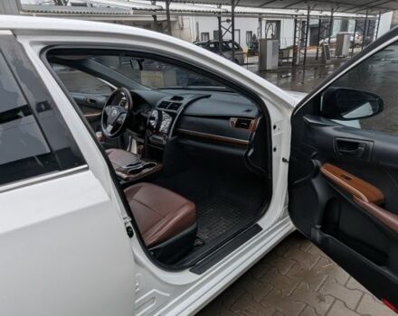 Белый Тойота Камри, объемом двигателя 2.5 л и пробегом 172 тыс. км за 9300 $, фото 11 на Automoto.ua