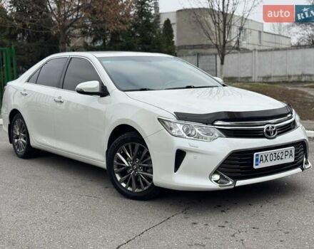 Белый Тойота Камри, объемом двигателя 2.49 л и пробегом 172 тыс. км за 17900 $, фото 6 на Automoto.ua