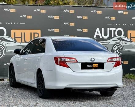 Тойота Камри 2015 в Харькове на Automoto.ua Белый Тойота Камри, объемом двигателя 2.49 л и пробегом 116 тыс. км за 10500 $, фото 4 на Automoto.ua
