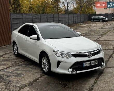 Белый Тойота Камри, объемом двигателя 2.49 л и пробегом 190 тыс. км за 13800 $, фото 1 на Automoto.ua