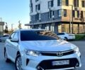 Белый Тойота Камри, объемом двигателя 2.5 л и пробегом 230 тыс. км за 14500 $, фото 1 на Automoto.ua