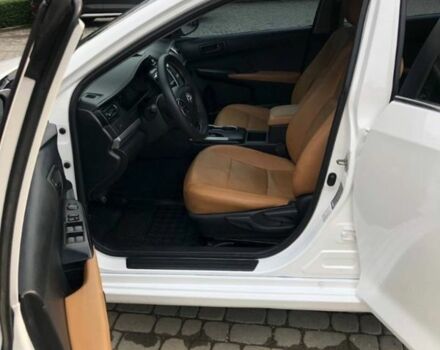 Белый Тойота Камри, объемом двигателя 2.5 л и пробегом 140 тыс. км за 11700 $, фото 6 на Automoto.ua