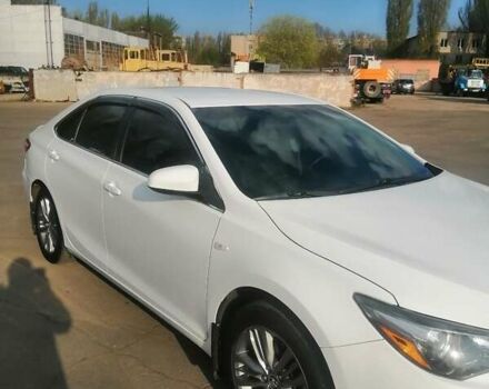 Білий Тойота Камрі, об'ємом двигуна 2.5 л та пробігом 280 тис. км за 13600 $, фото 2 на Automoto.ua