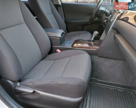 Белый Тойота Камри, объемом двигателя 2.5 л и пробегом 137 тыс. км за 16800 $, фото 25 на Automoto.ua