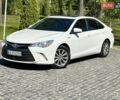 Белый Тойота Камри, объемом двигателя 2.5 л и пробегом 147 тыс. км за 16800 $, фото 1 на Automoto.ua