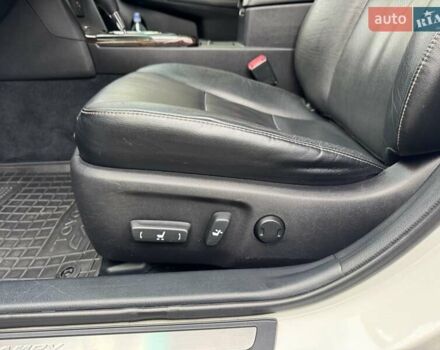 Белый Тойота Камри, объемом двигателя 2.49 л и пробегом 172 тыс. км за 17900 $, фото 18 на Automoto.ua